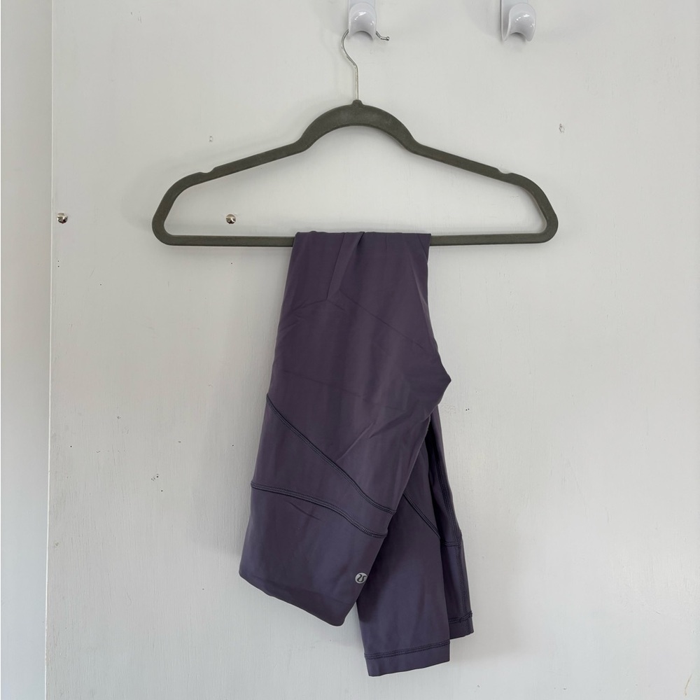 Lululemon grey/ purple leggings